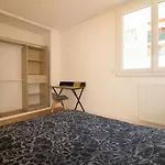 005- Appartement 6 Chambres, Tramway, Parking,Clim