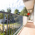005- Appartement 6 Chambres, Tramway, Parking,Clim